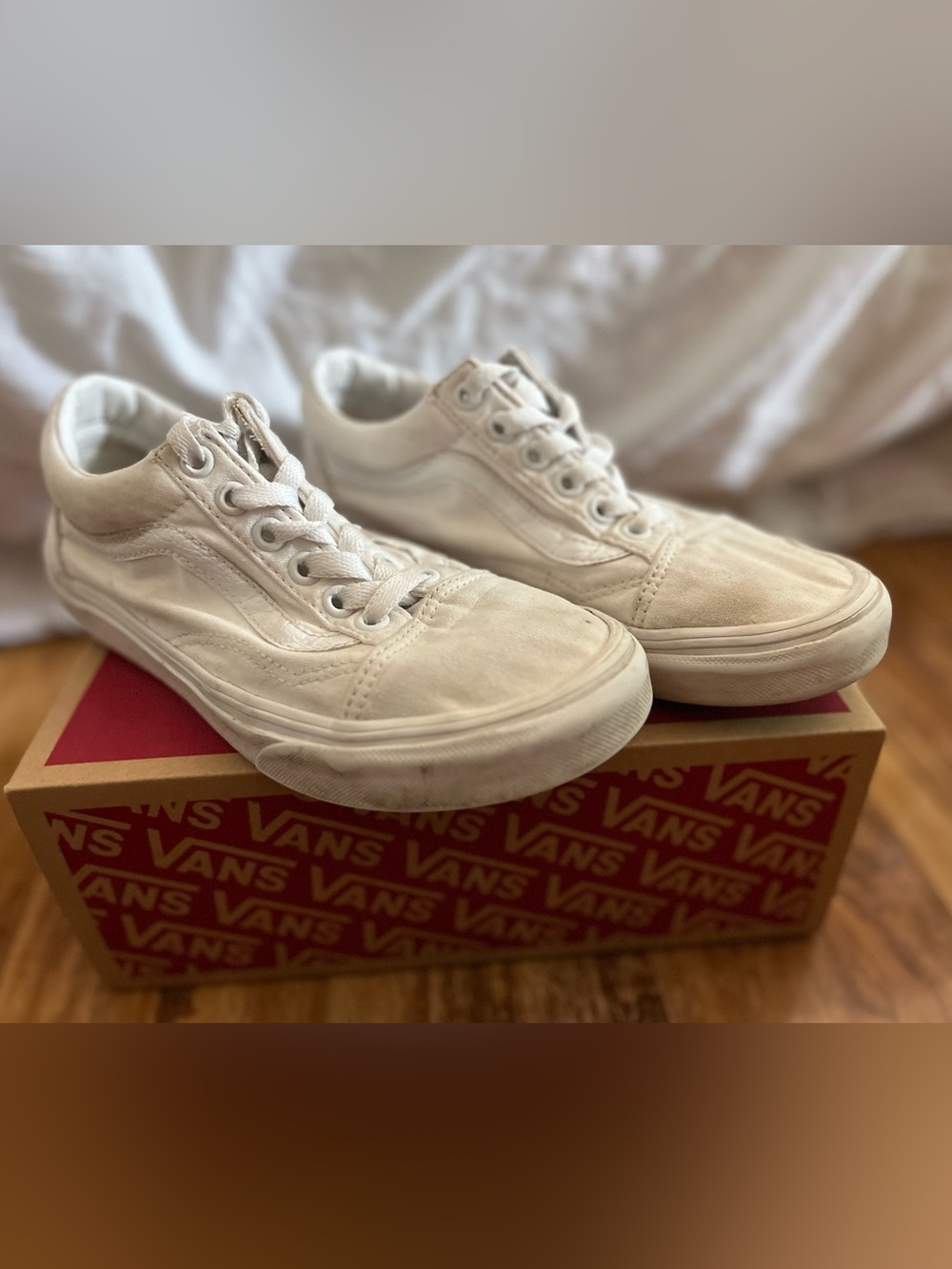 Vans Kids’ Old Skool White Canvas Lace-Up Sneakers (4)